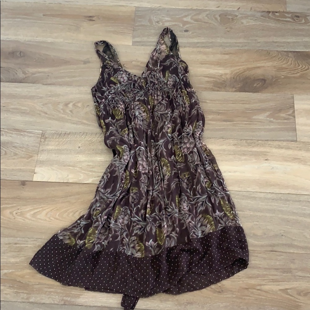 BCBG V neck silk bubble dress